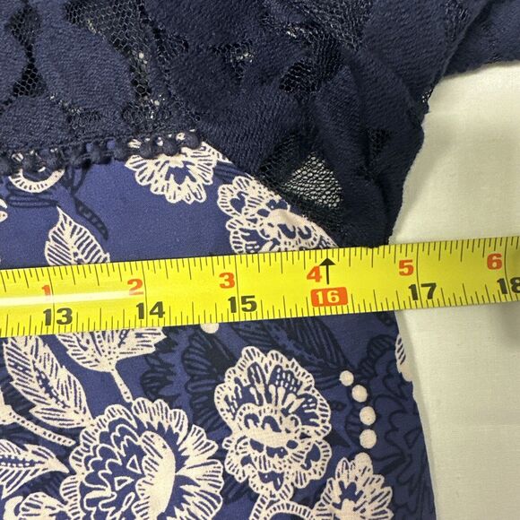 Akemi + Kin Anthropologie XS Navy Lace Floral Tunic Bohemian Eye‎ Catcher NWOT - Picture 9 of 10